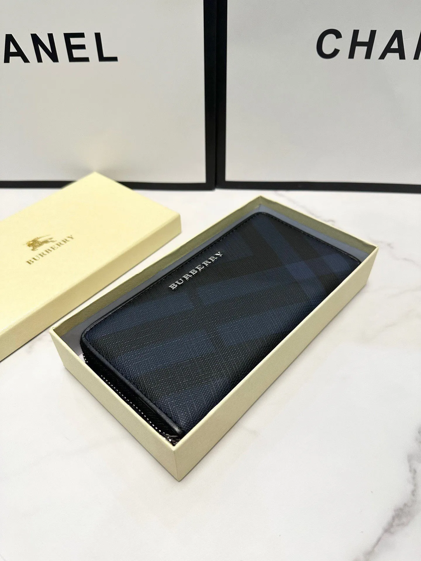 All categories Burberry wallet (Burberry) Burberry 2010