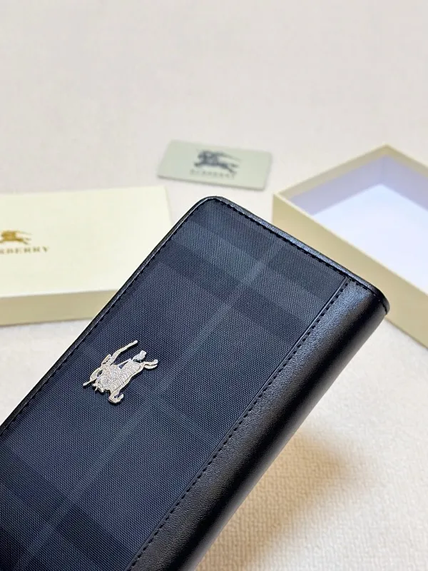 All categories Burberry wallet (Burberry) Burberry 2010