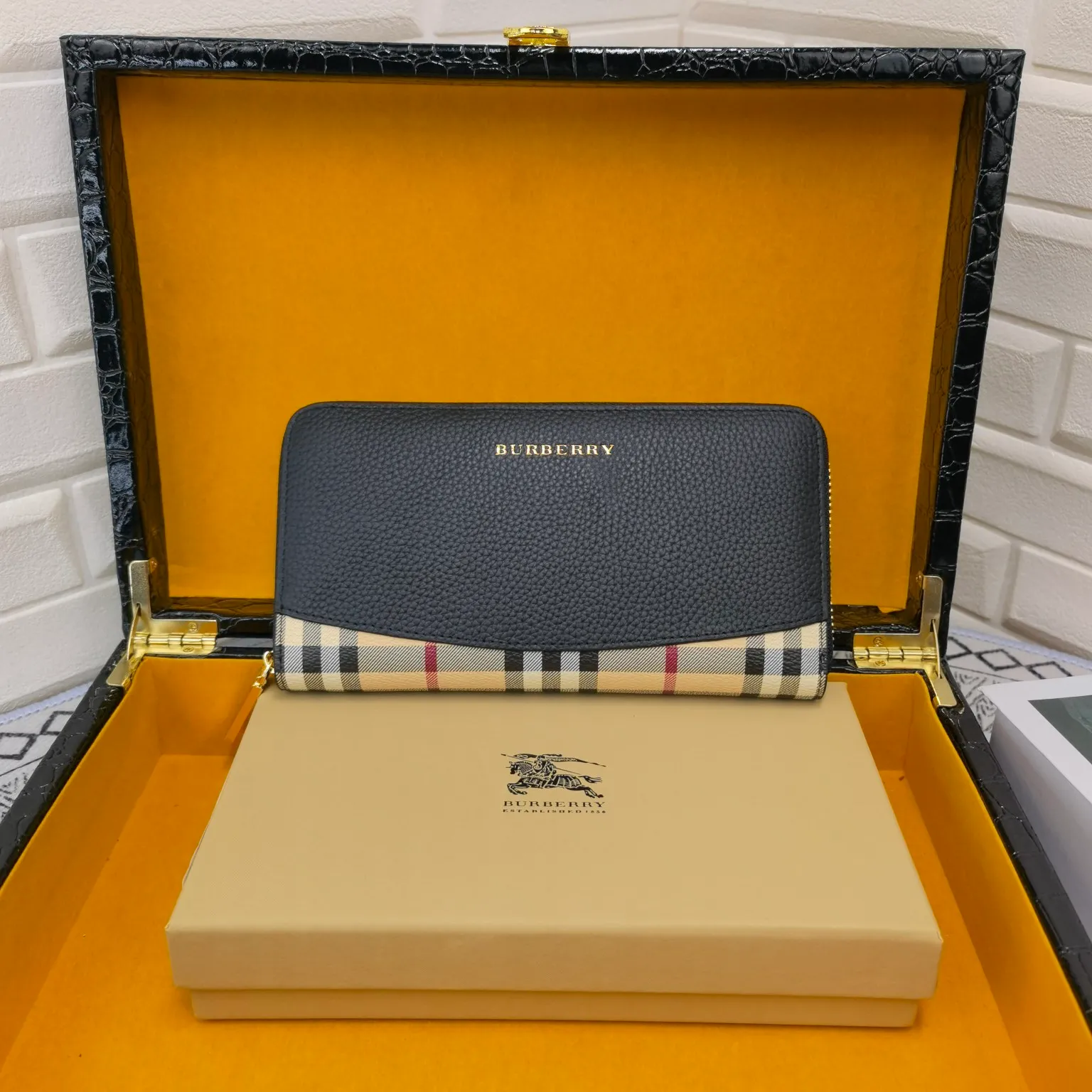 All categories Burberry wallet (Burberry) Burberry 6660101