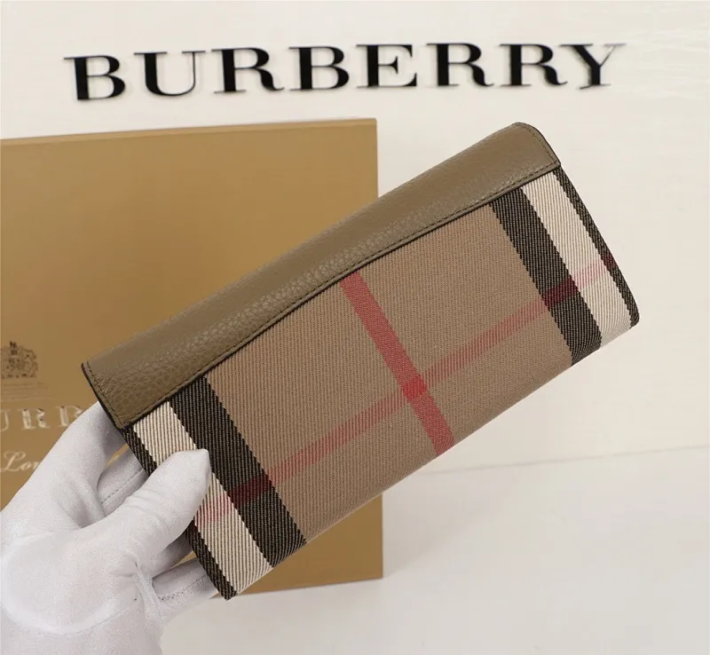All categories Burberry wallet (Burberry) Burberry 19103