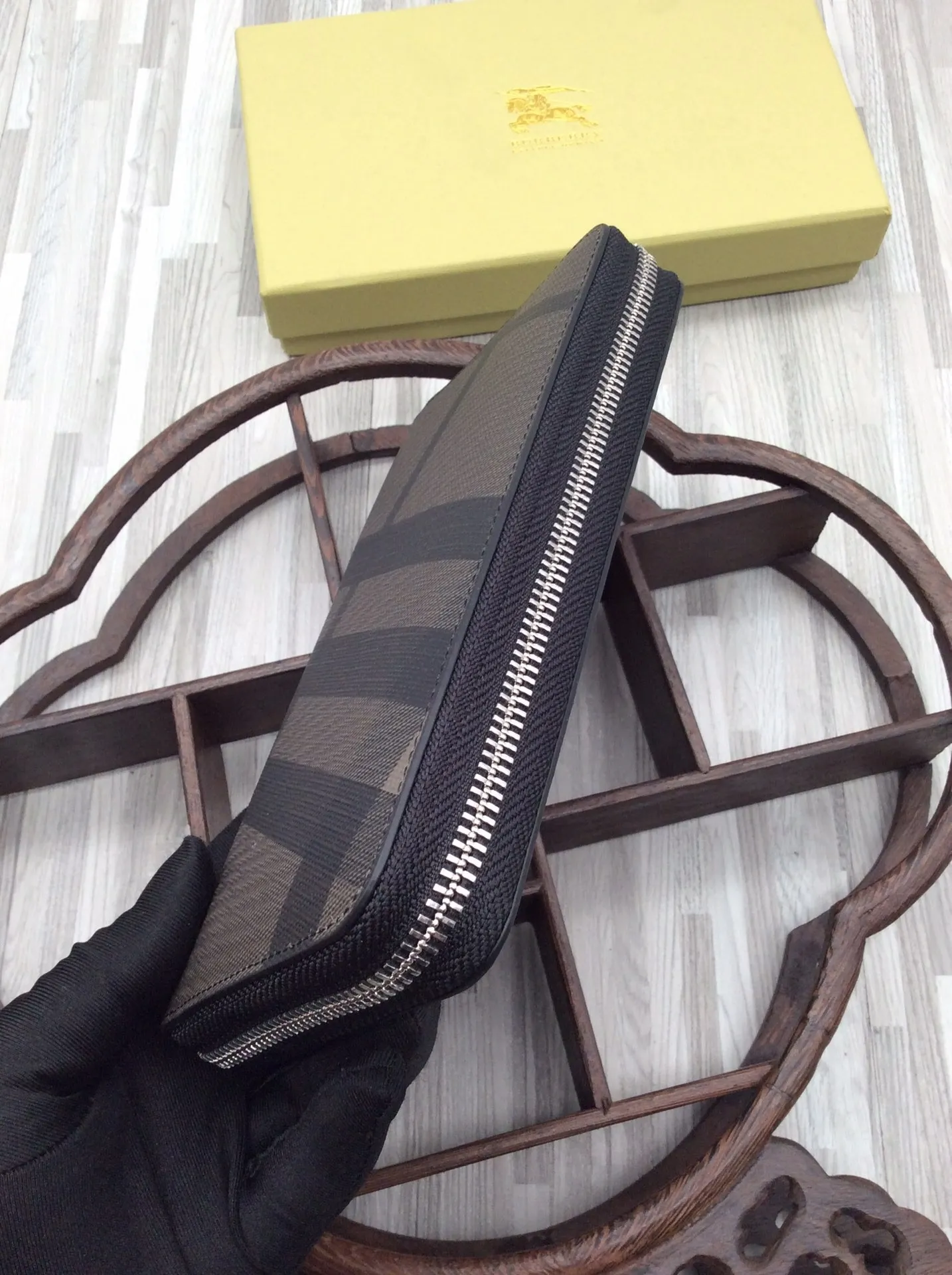 All categories Burberry wallet (Burberry) Burberry, 666040
