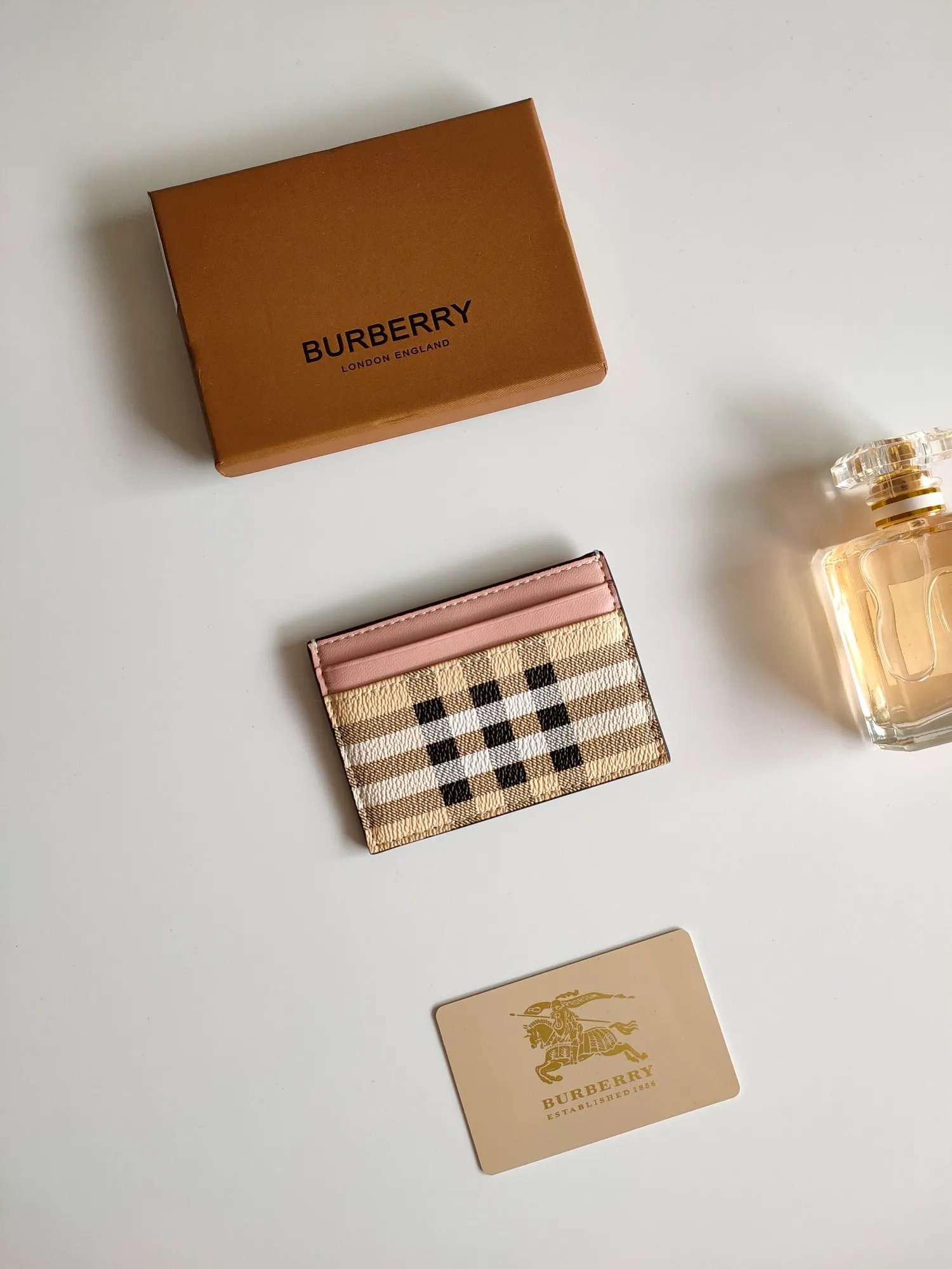 All categories Burberry wallet (Burberry) Burberry 8048