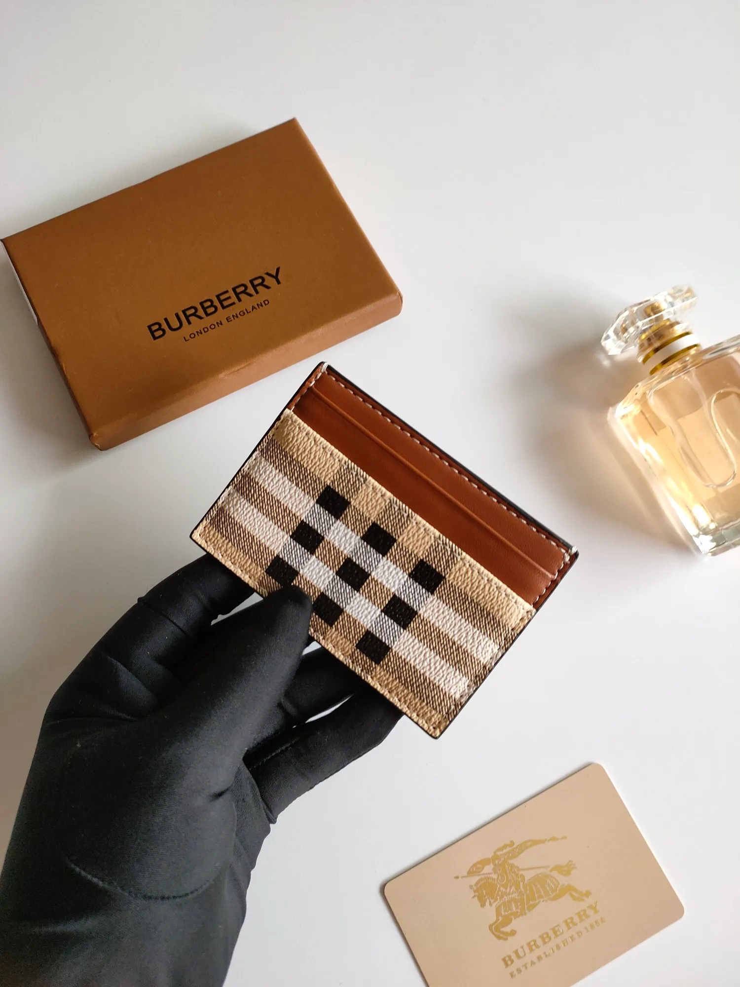 All categories Burberry wallet (Burberry) Burberry 8048