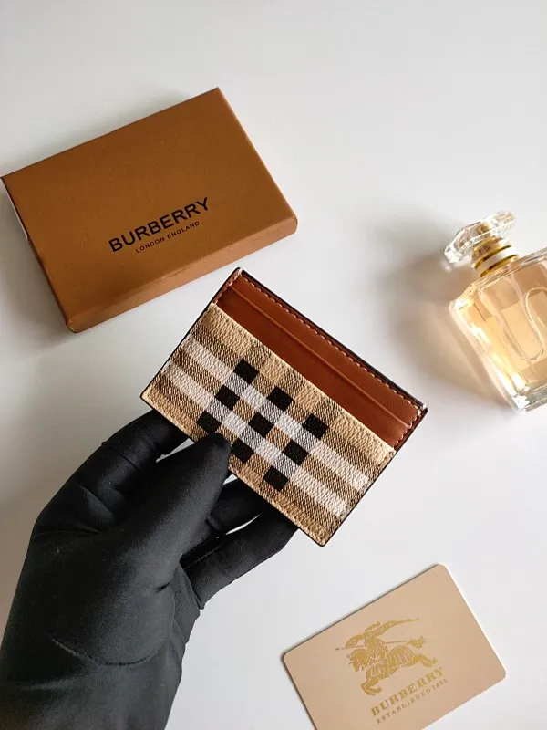 All categories Burberry wallet (Burberry) Burberry 8048