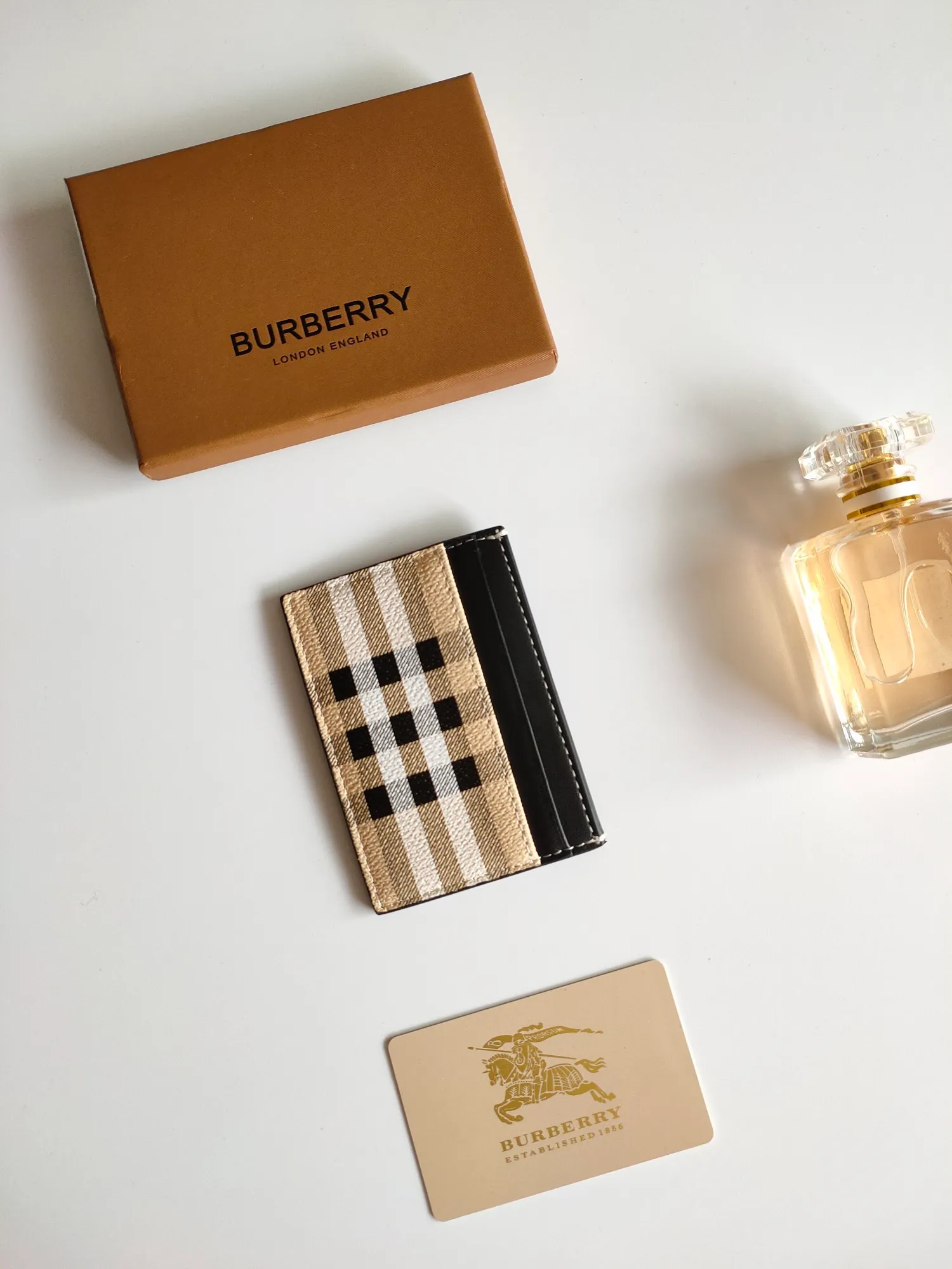 All categories Burberry wallet (Burberry) Burberry 8048