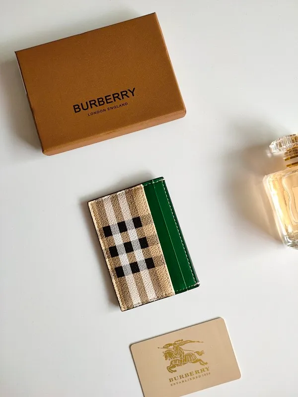 All categories Burberry wallet (Burberry) Burberry 8048