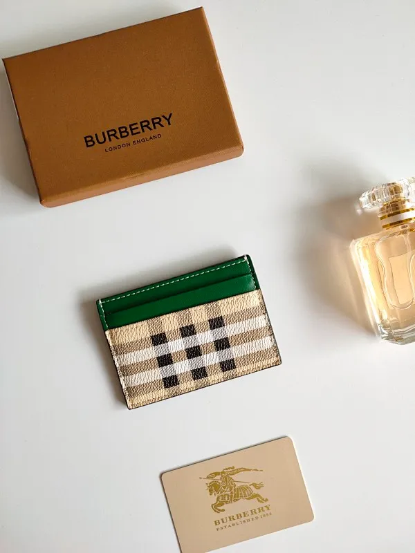 All categories Burberry wallet (Burberry) Burberry 8048