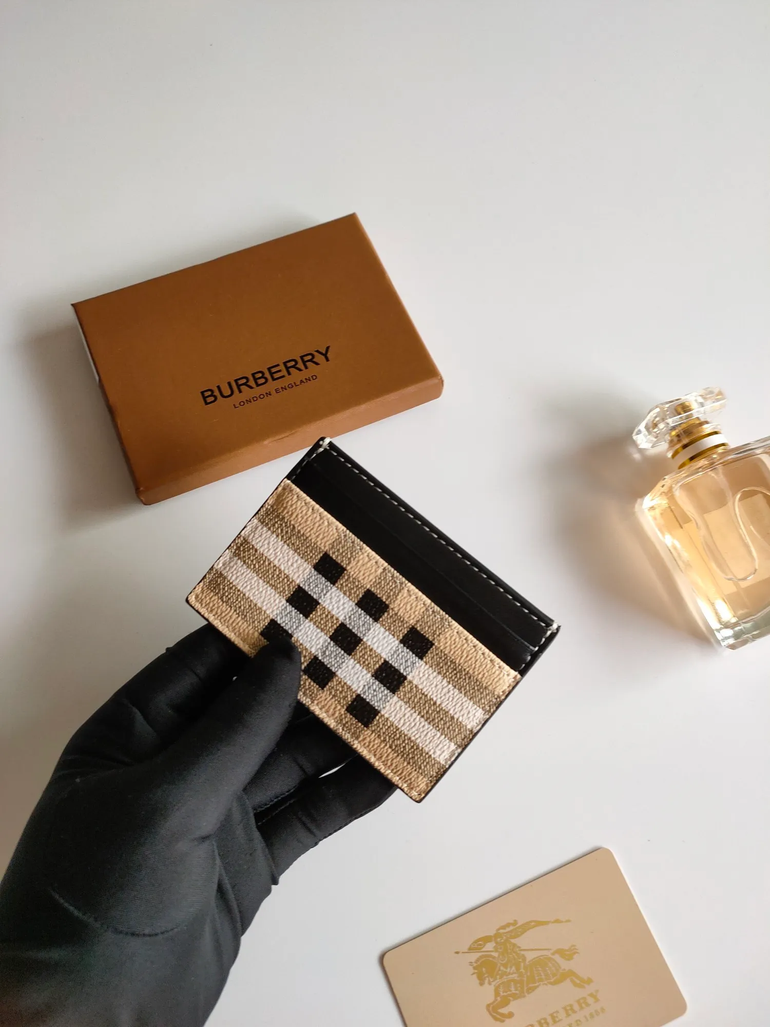 All categories Burberry wallet (Burberry) Burberry 8048