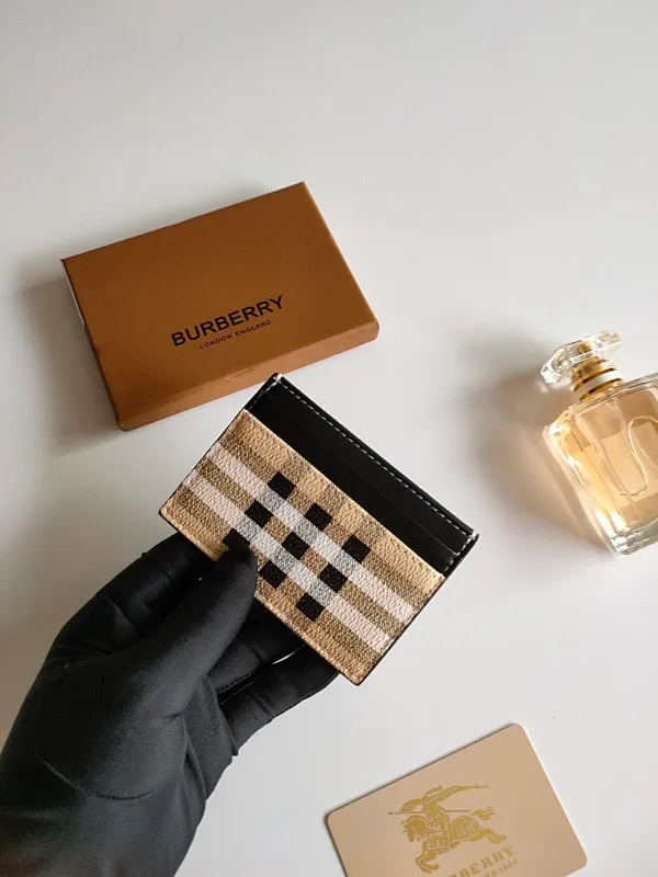 All categories Burberry wallet (Burberry) Burberry 8048