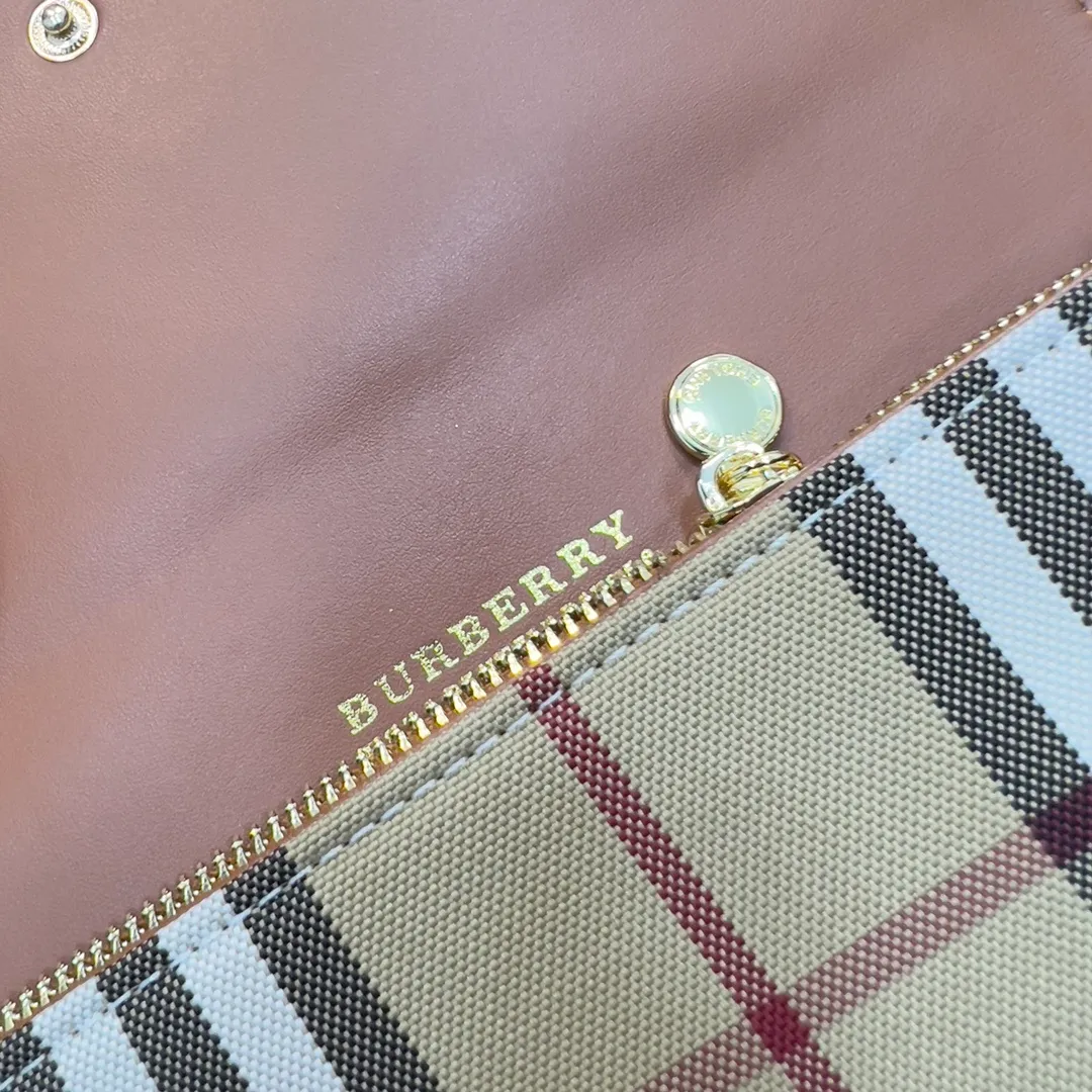 All categories Burberry wallet (Burberry) Burberry 1185