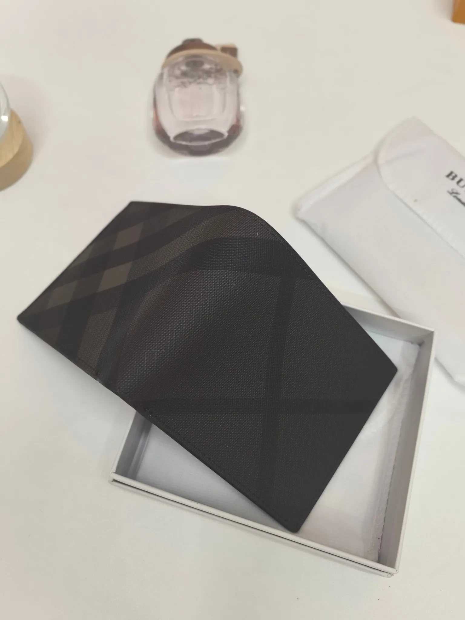 All categories Burberry wallet (Burberry) Burberry 529-1