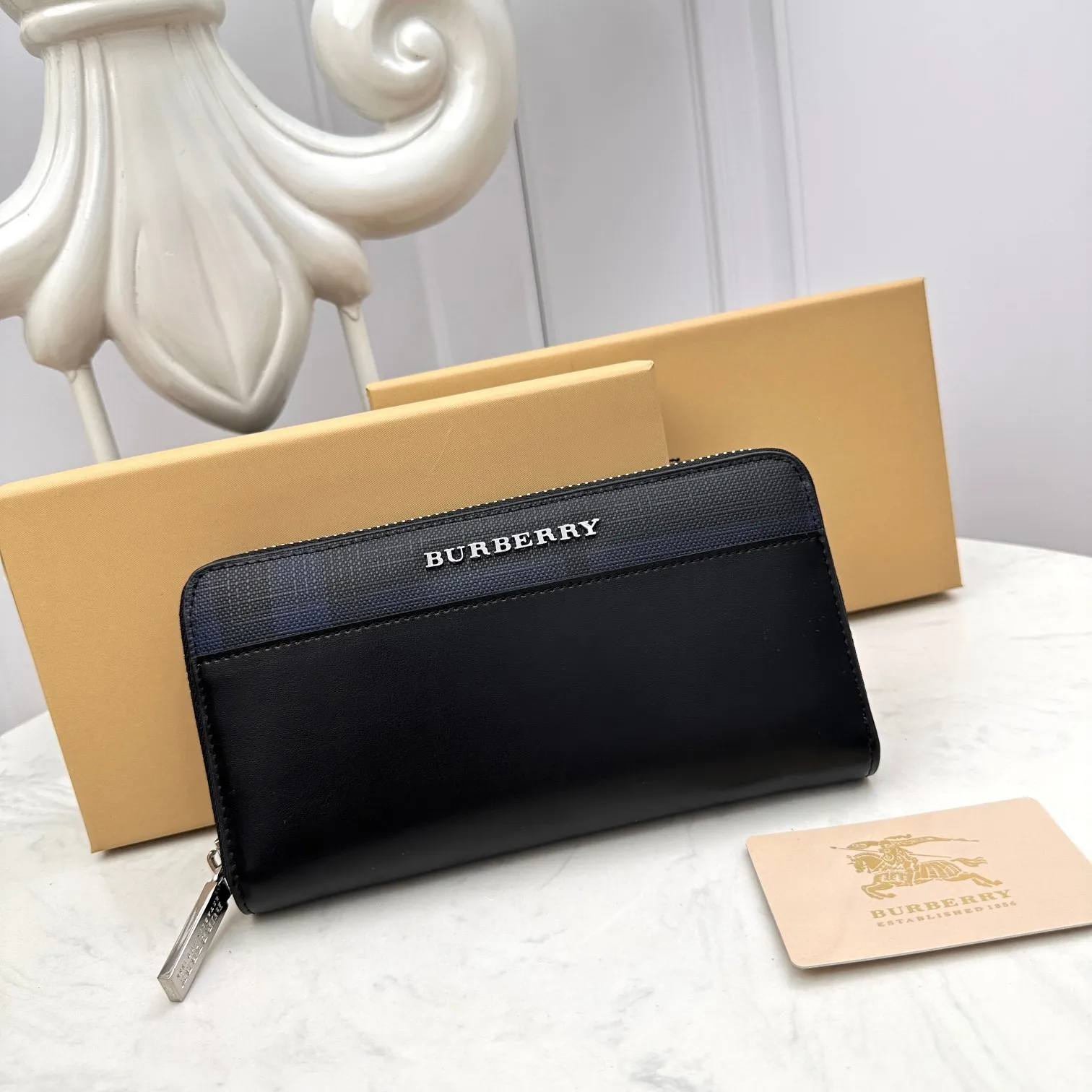 All categories Burberry wallet (Burberry) Burberry 6660106