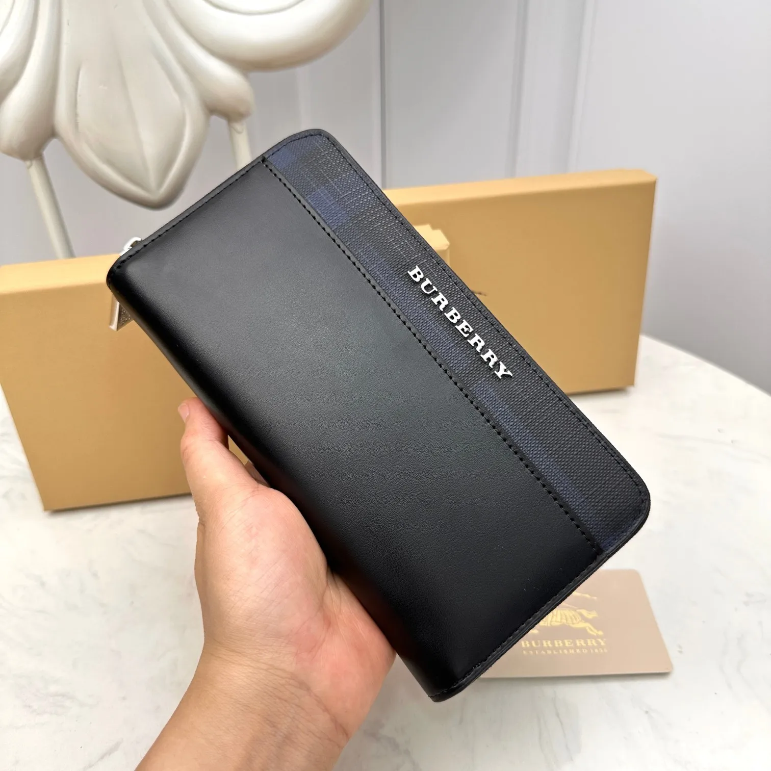 All categories Burberry wallet (Burberry) Burberry 6660106