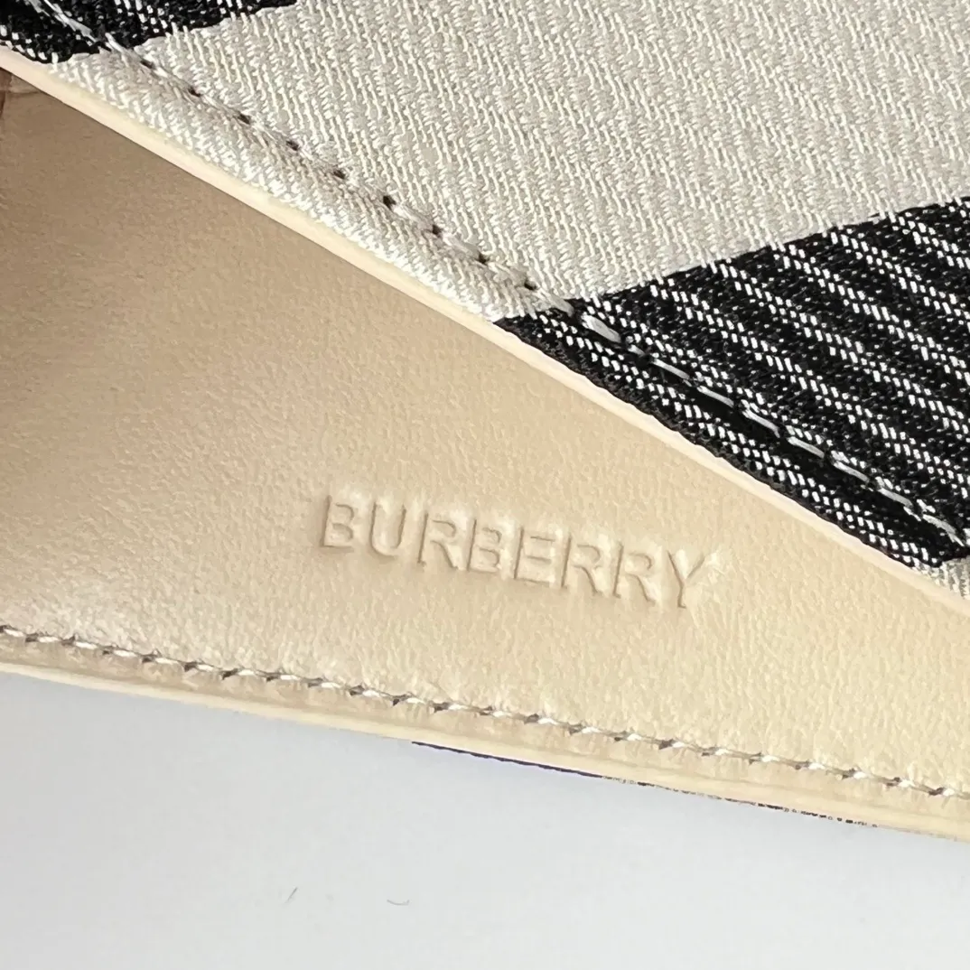All Categories Burberry Wallet Burberry Original Order 5201