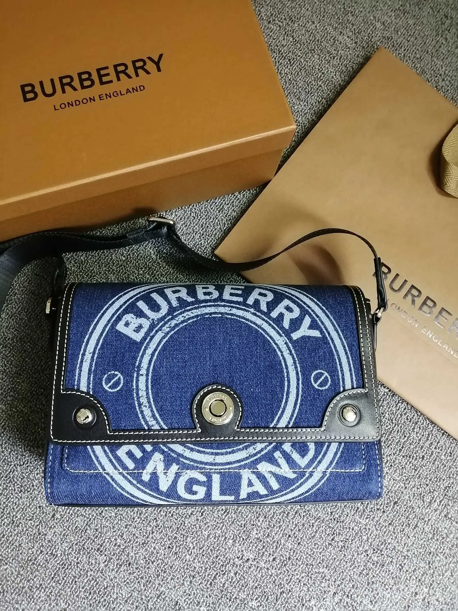 All Categories Burberry Wallet Burberry Original Order 90230