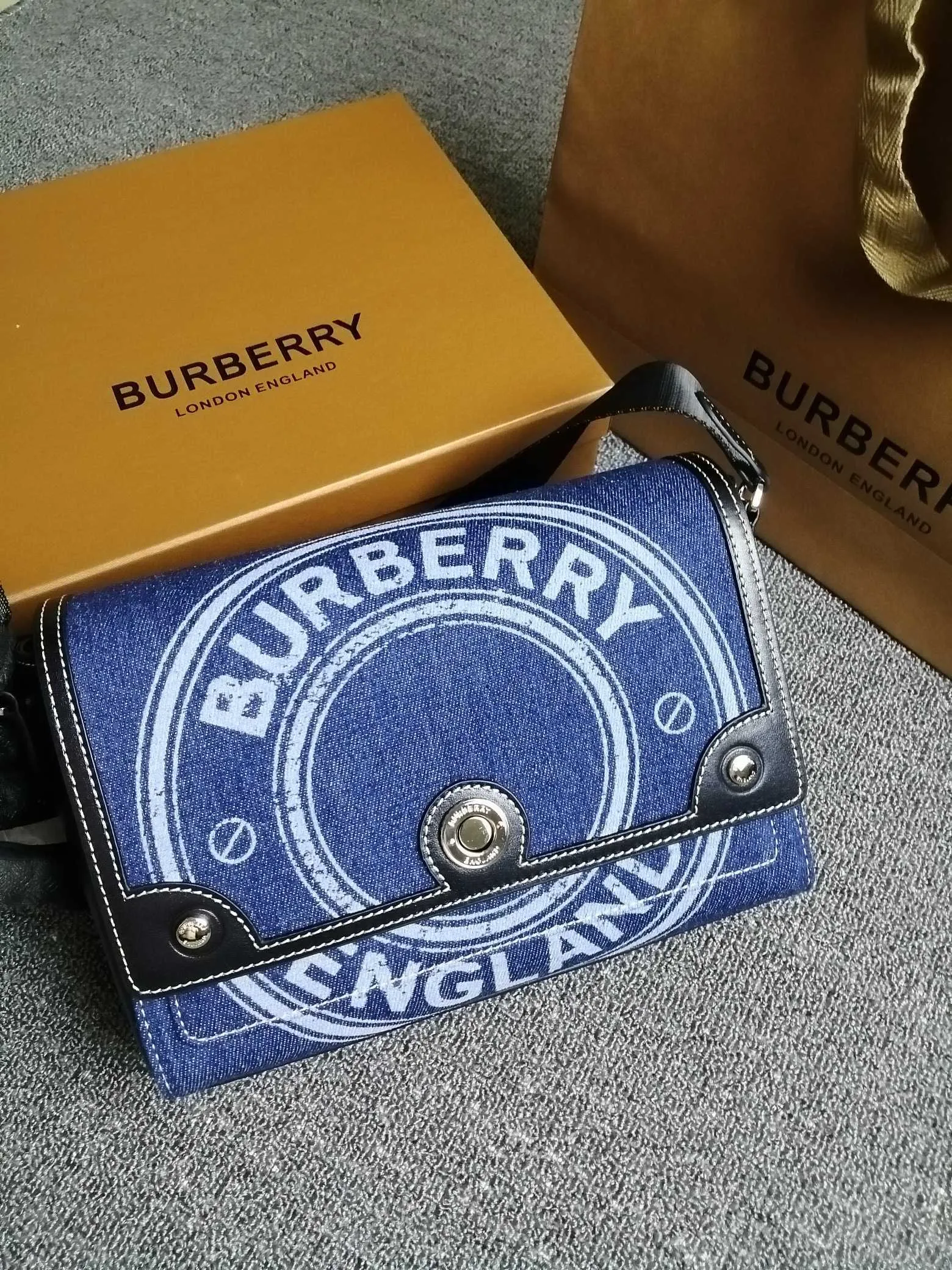 All Categories Burberry Wallet Burberry Original Order 90230