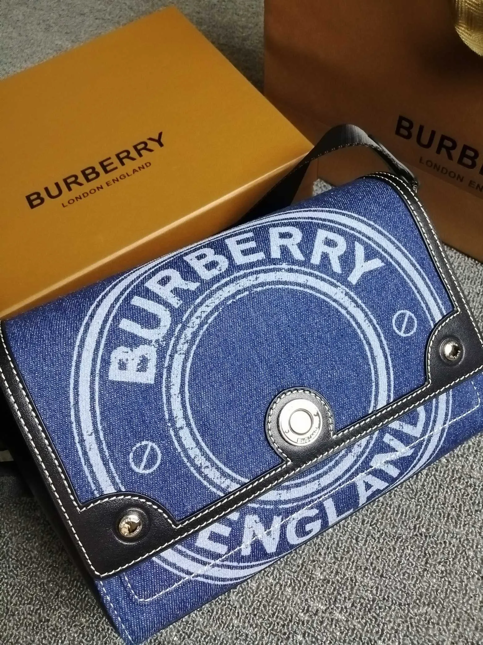 All Categories Burberry Wallet Burberry Original Order 90230