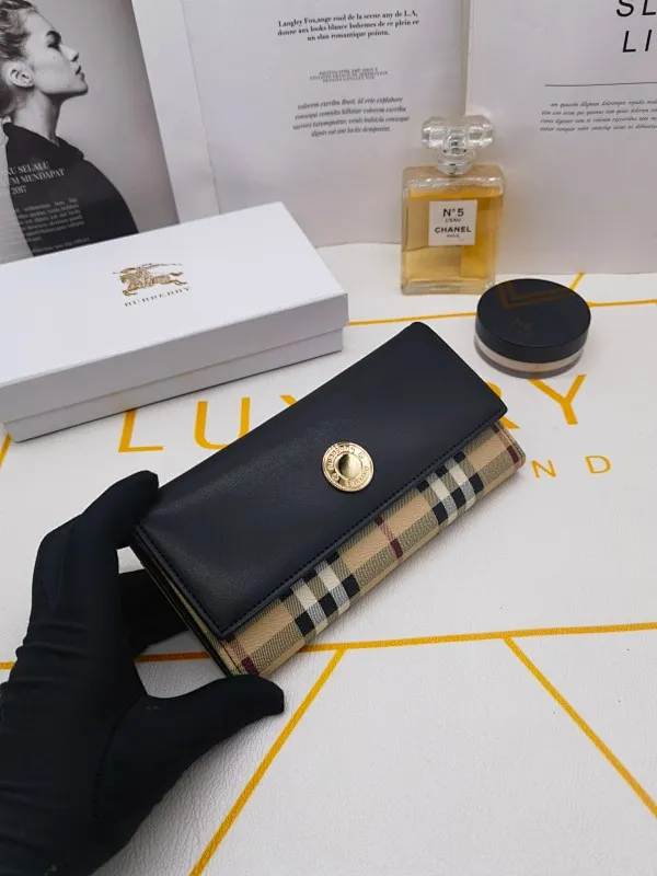 All categories Burberry wallet (Burberry) Burberry 8300