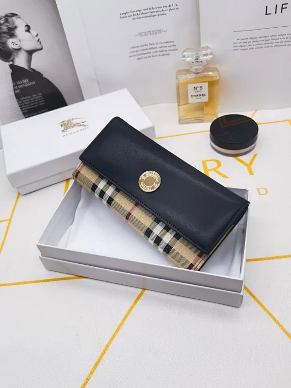 All categories Burberry wallet (Burberry) Burberry 8300