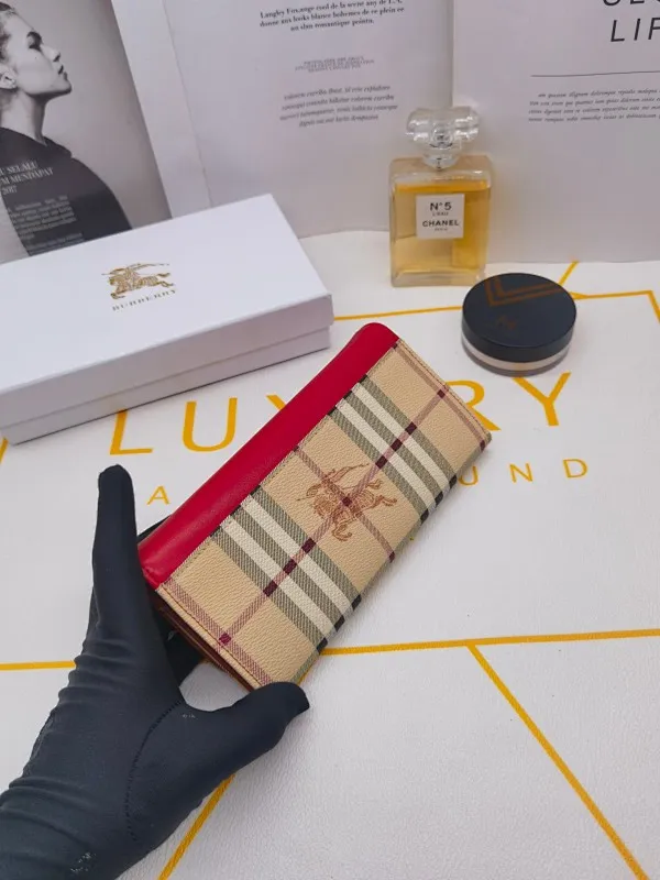 All categories Burberry wallet (Burberry) Burberry 8300