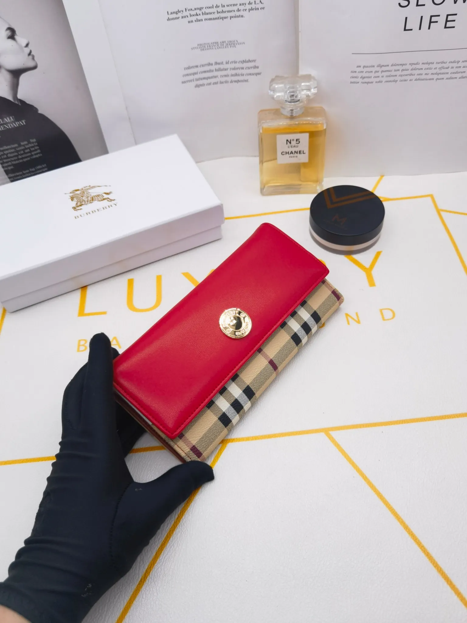All categories Burberry wallet (Burberry) Burberry 8300