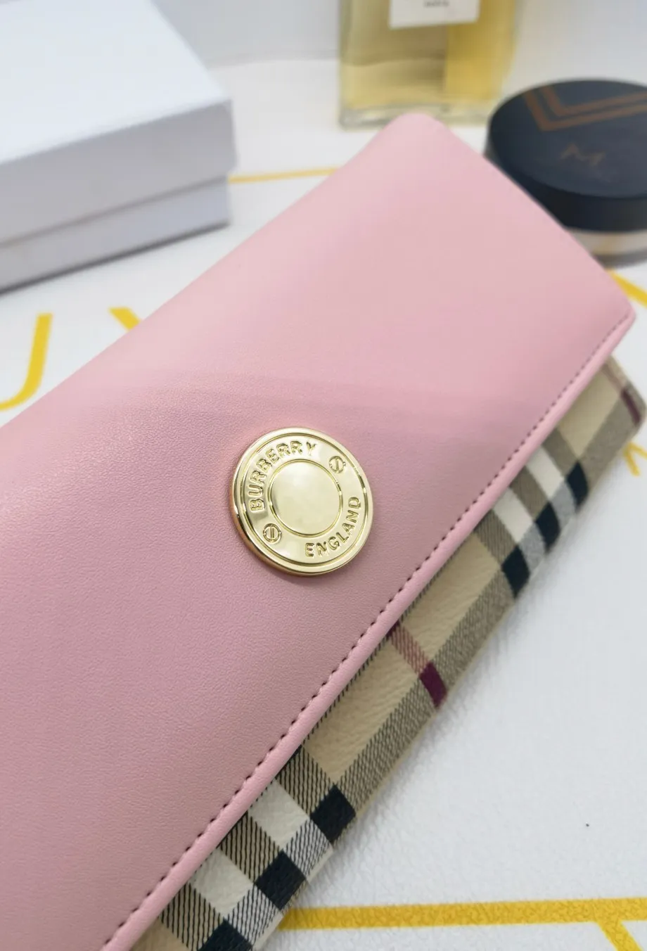 All categories Burberry wallet (Burberry) Burberry 8300