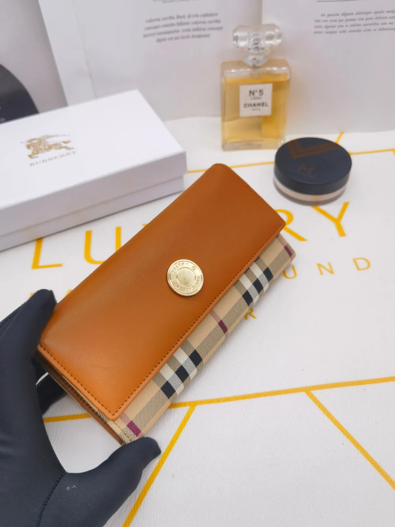 All categories Burberry wallet (Burberry) Burberry 8300