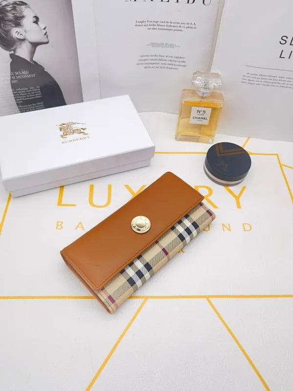 All categories Burberry wallet (Burberry) Burberry 8300