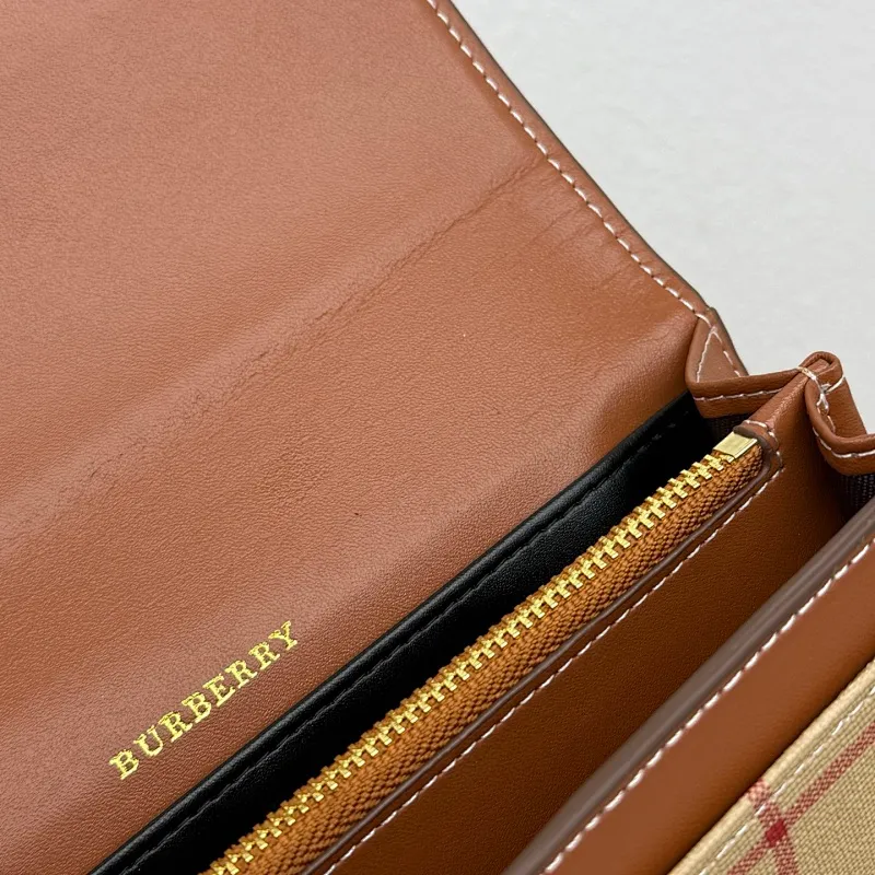 All categories Burberry wallet (Burberry) Burberry 4141