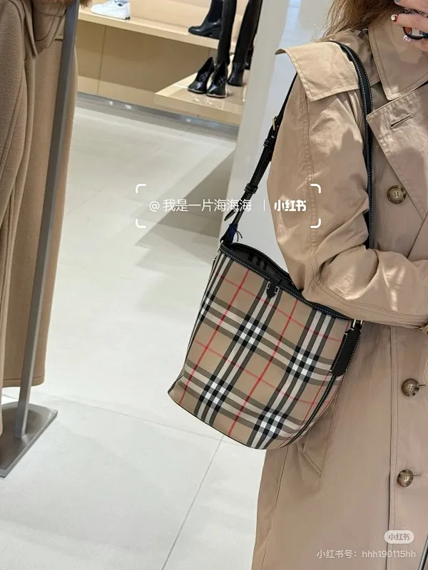 All categories Burberry women's bags (Burberry) Burberry 9738