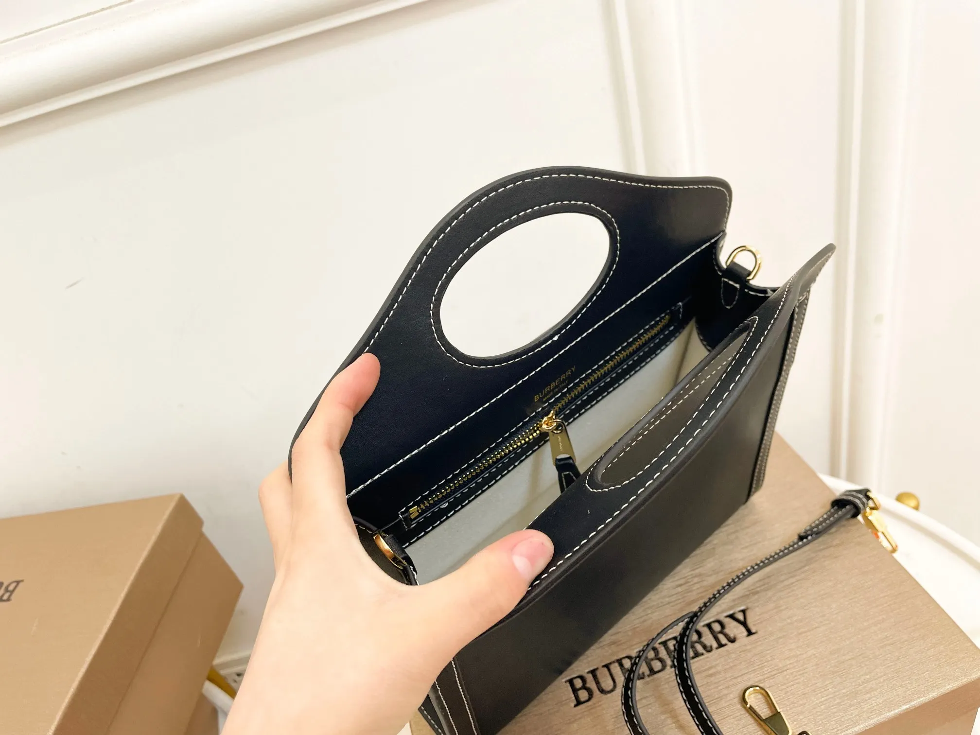 All Categories Official Website "Brand Women's Bags" Women's Bags 💙 Burberry 2023 New Burberry Crossbody Bag