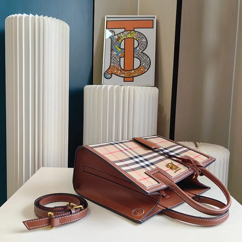 All Categories Official Website "Brand Women's Bags" Women's Bags 💙 Burberry 2024 Official Website New Burberry Crossbody Bag