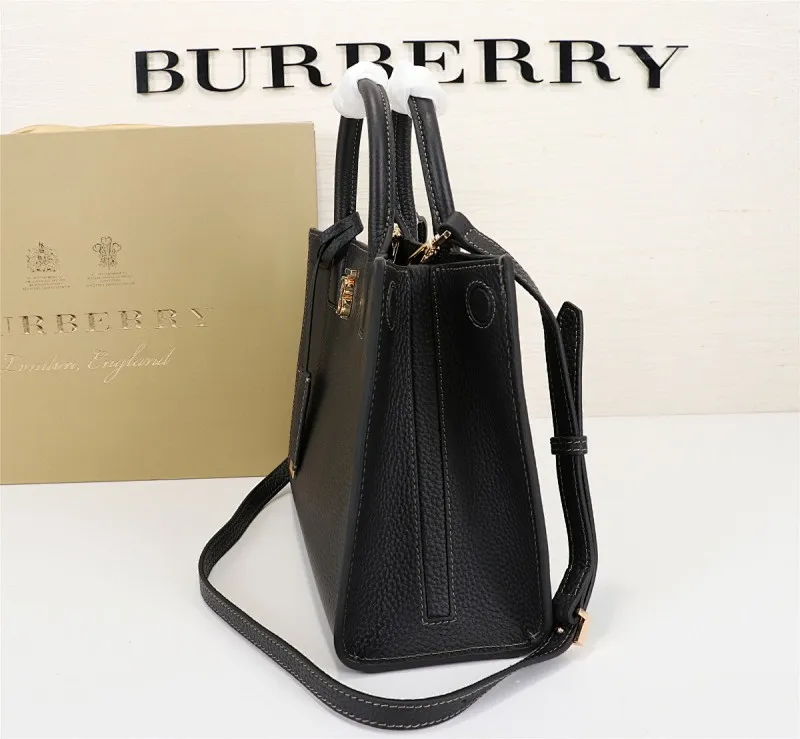 All categories Burberry women's bags (Burberry) Burberry 3302