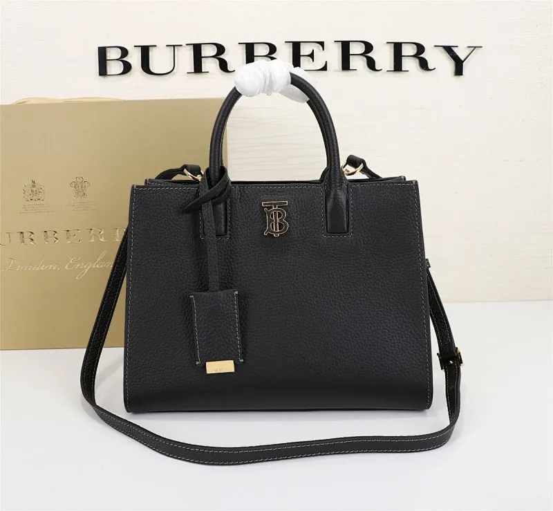 All categories Burberry women's bags (Burberry) Burberry 3302
