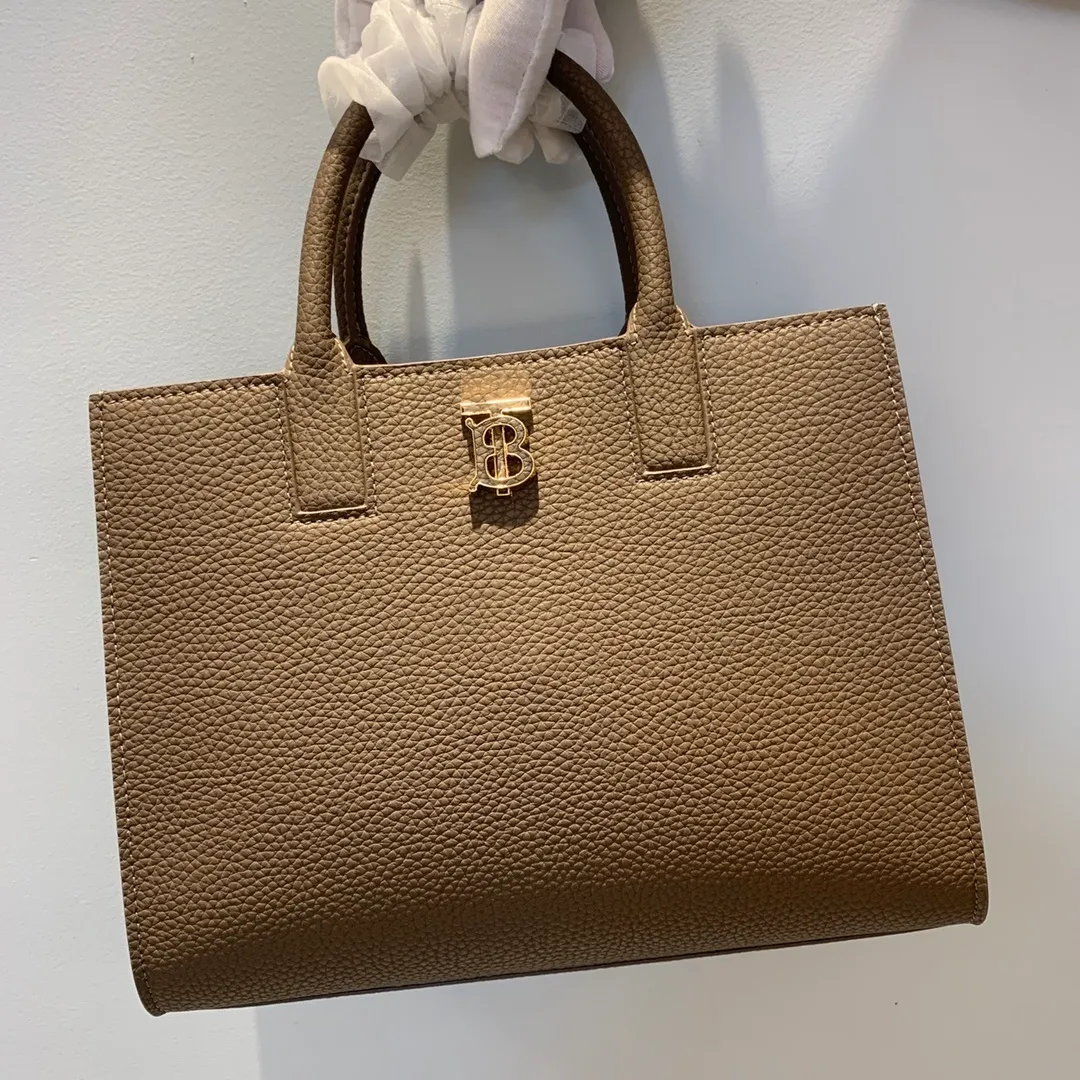 All categories Burberry women's bags (Burberry) Burberry 3302