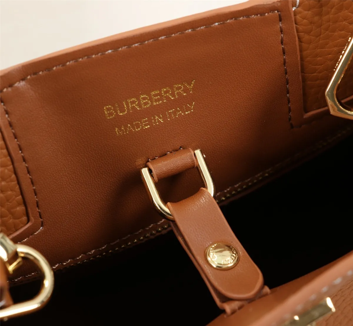 All categories Burberry women's bags (Burberry) Burberry 3302
