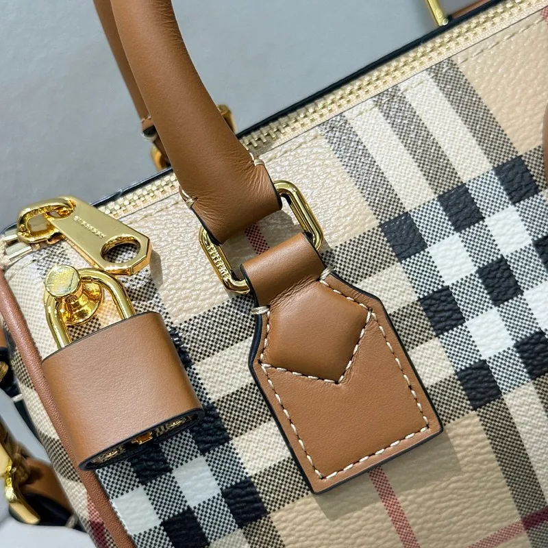 All categories Burberry women's bags (Burberry) Burberry 091