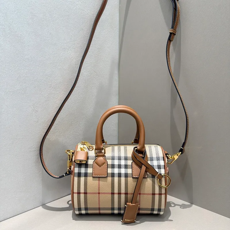 All categories Burberry women's bags (Burberry) Burberry 091