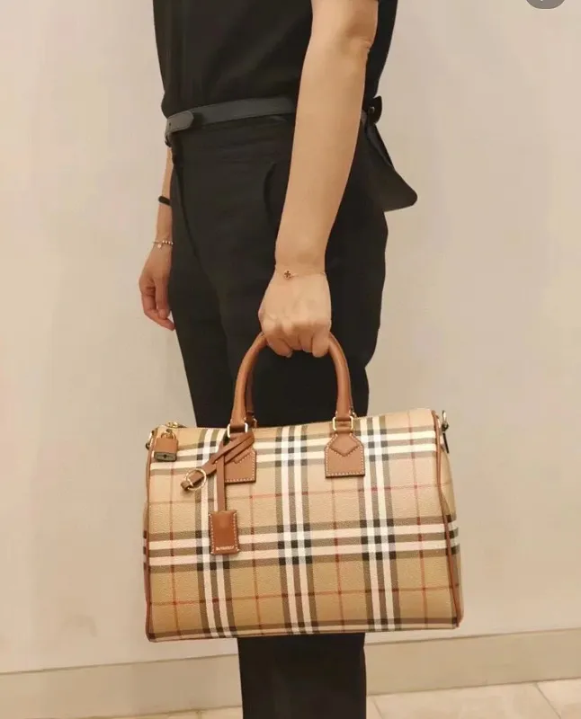 All categories Burberry women's bags (Burberry) Burberry 091