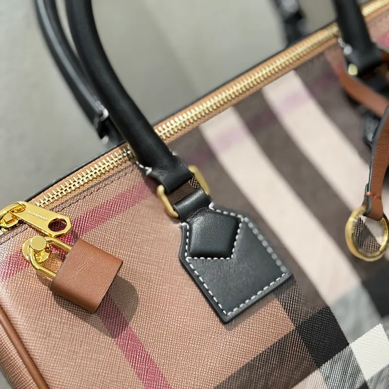 All categories Burberry women's bags (Burberry) Burberry 091