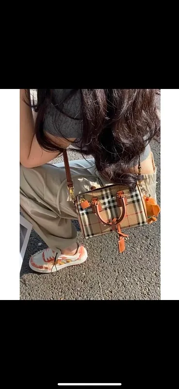 All categories Burberry women's bags (Burberry) Burberry 091