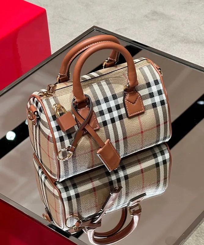 All categories Burberry women's bags (Burberry) Burberry 091