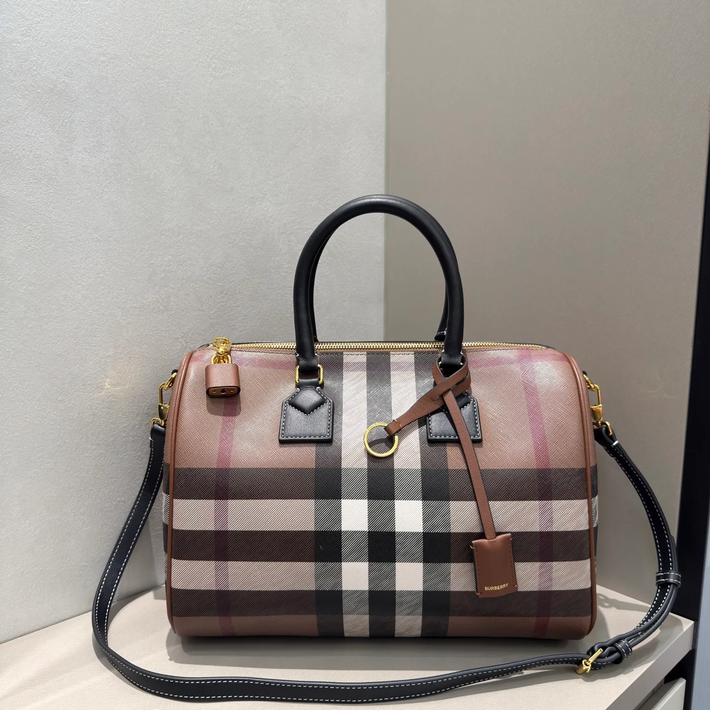 All categories Burberry women's bags (Burberry) Burberry 091