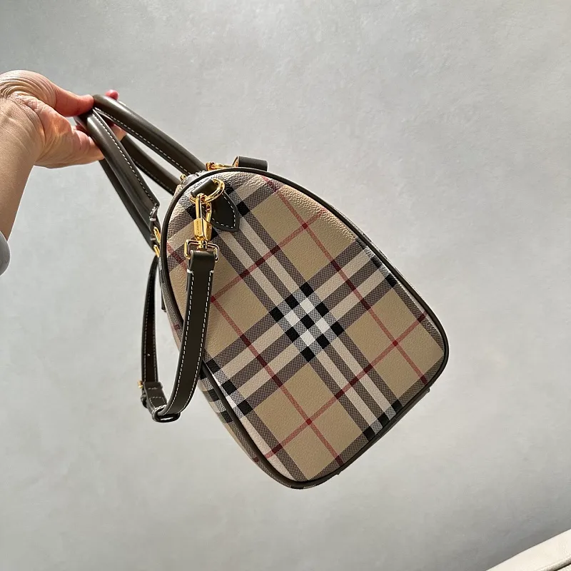 All categories Burberry women's bags (Burberry) Burberry 091