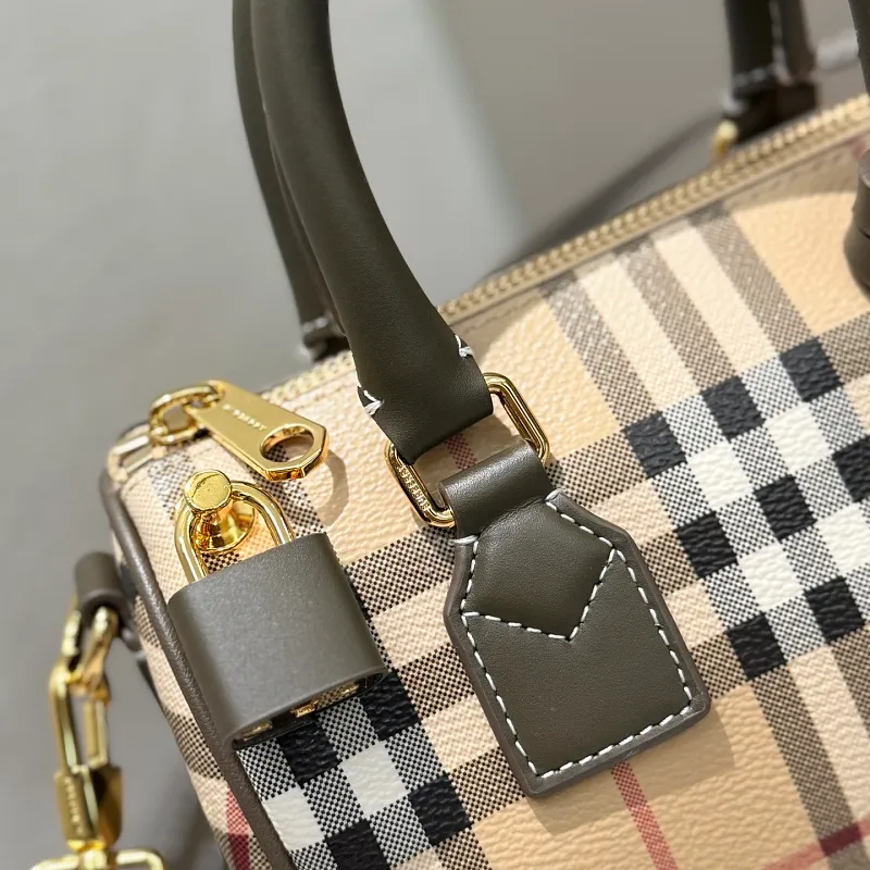All categories Burberry women's bags (Burberry) Burberry 091