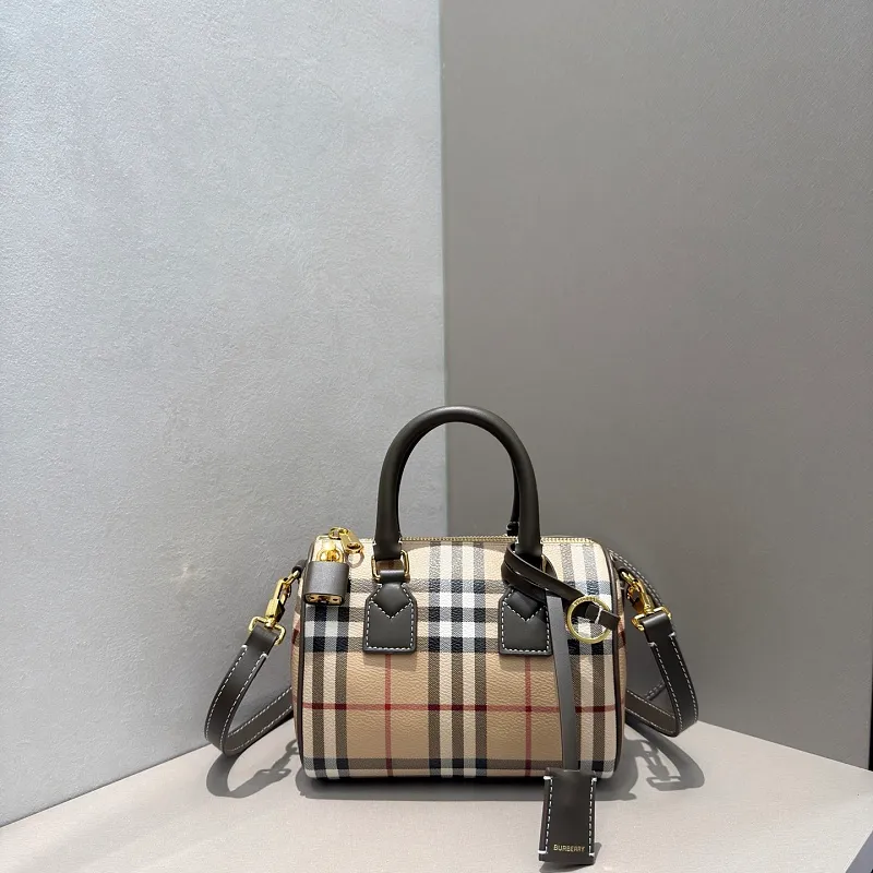 All categories Burberry women's bags (Burberry) Burberry 091