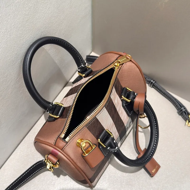 All categories Burberry women's bags (Burberry) Burberry 091