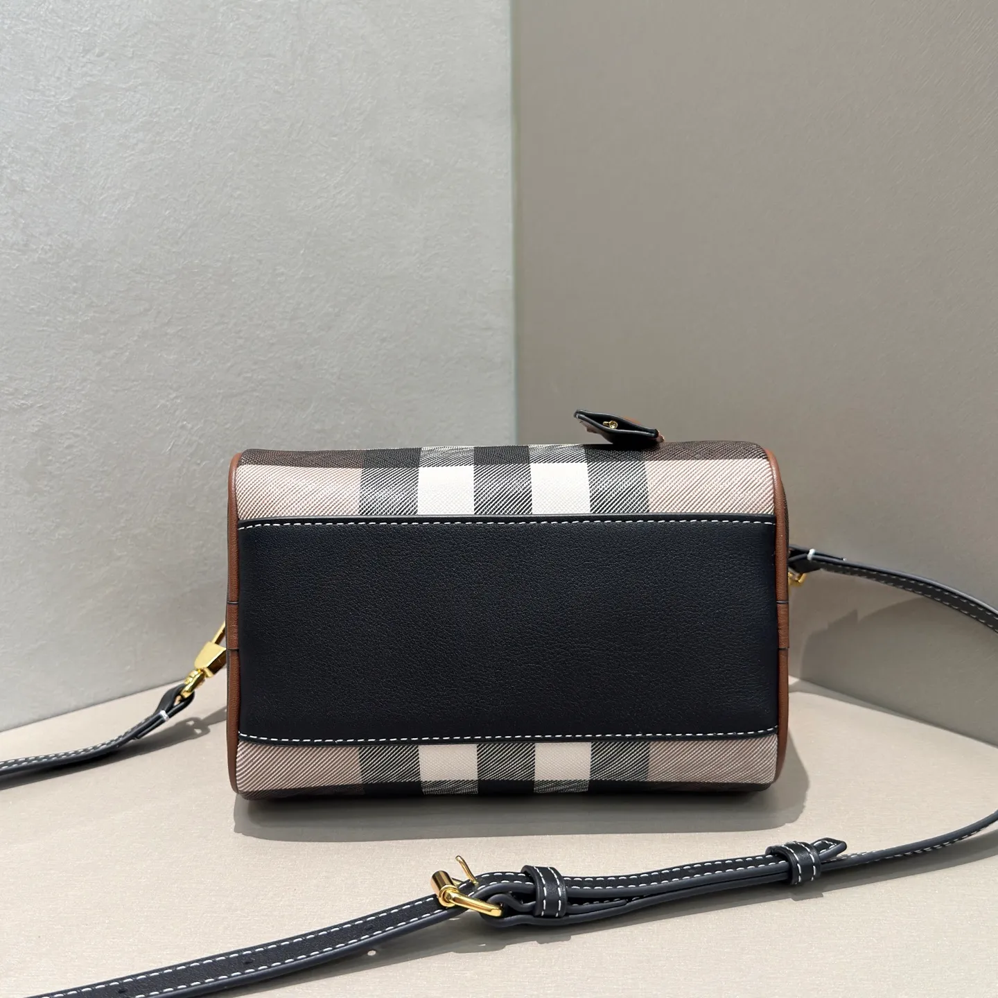 All categories Burberry women's bags (Burberry) Burberry 091