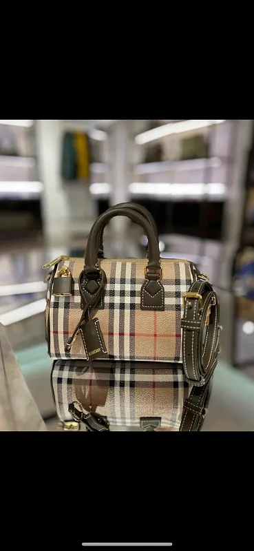 All categories Burberry women's bags (Burberry) Burberry 091
