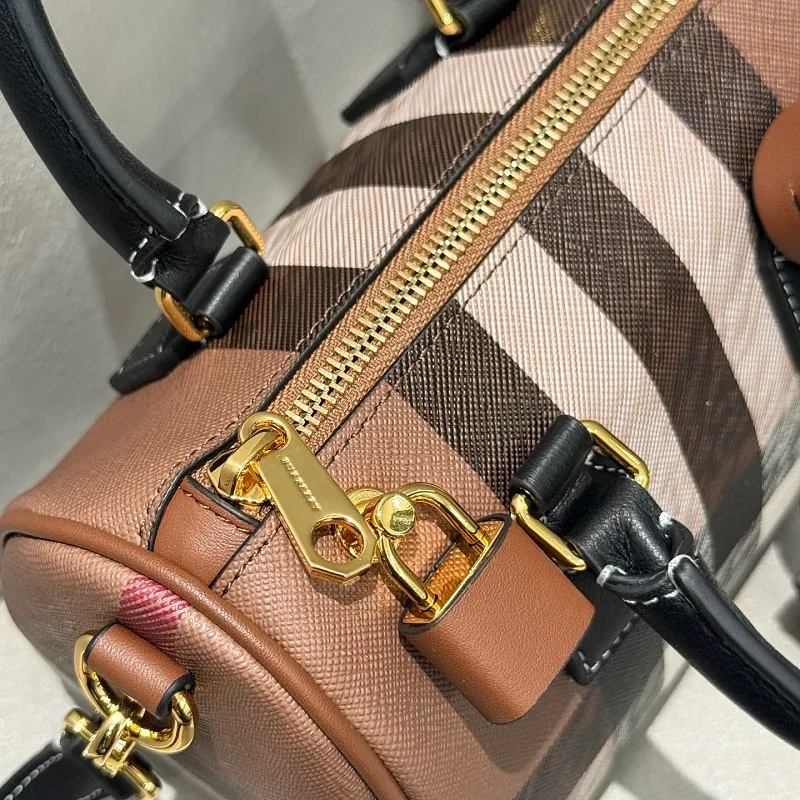 All categories Burberry women's bags (Burberry) Burberry 091